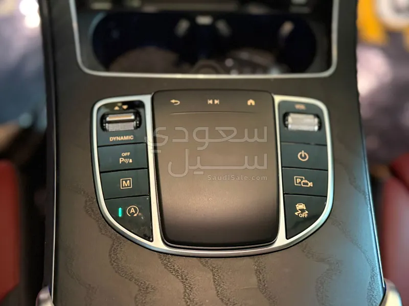 2023 مرسيدس - بنز جي إل سي 200 اي ام جي