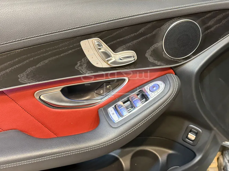 2023 مرسيدس - بنز جي إل سي 200 اي ام جي