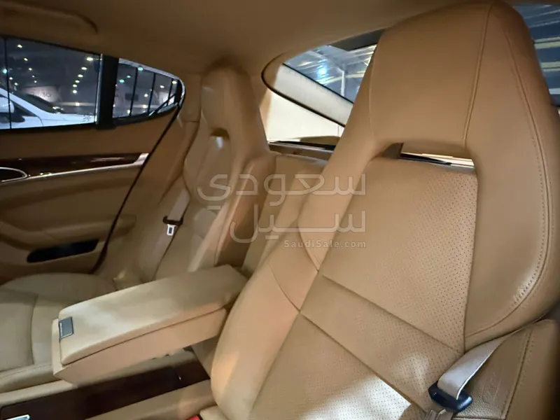 2013 بورش بانميرا 4