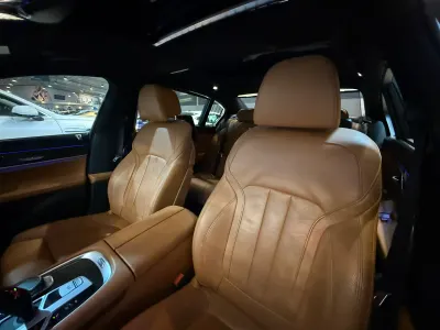 2021 بي ام دبليو الفئة السابعة 730 إل أي