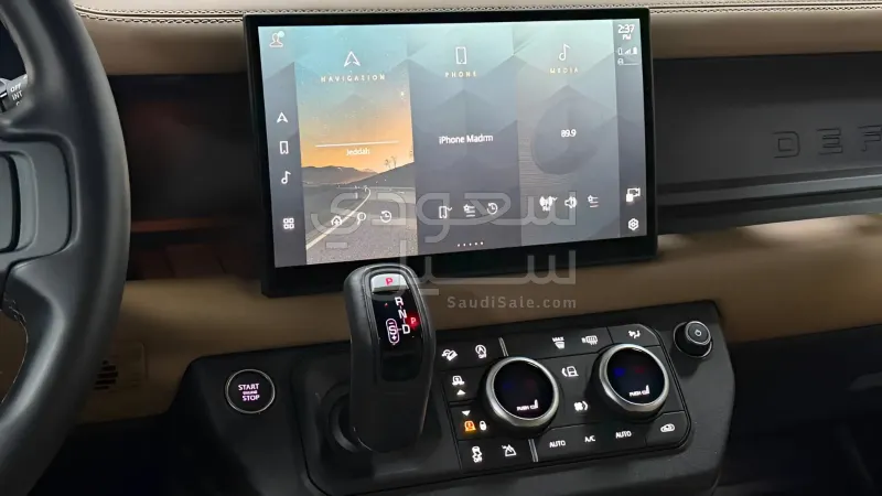 2025 لاند روفر ديفيندر اتش اس اي