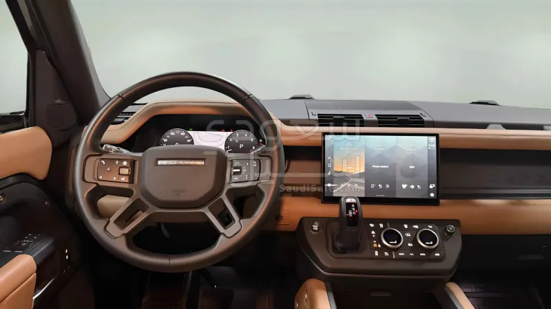 2025 لاند روفر ديفيندر اتش اس اي