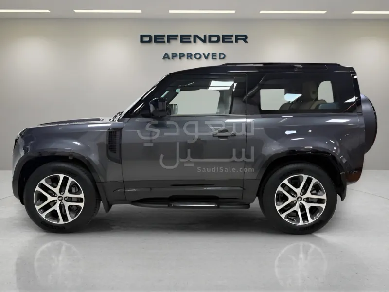 2025 لاند روفر ديفيندر اتش اس اي
