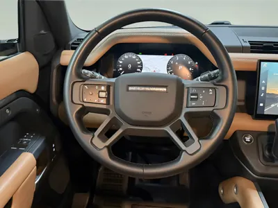 2025 لاند روفر ديفيندر اتش اس اي