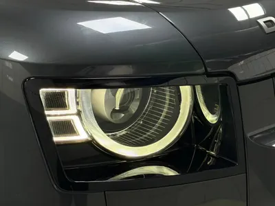 2025 لاند روفر ديفيندر اتش اس اي