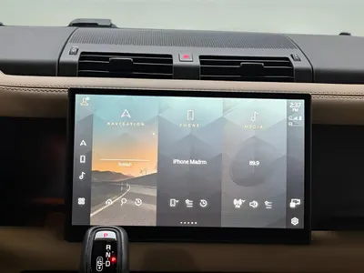 2025 لاند روفر ديفيندر اتش اس اي