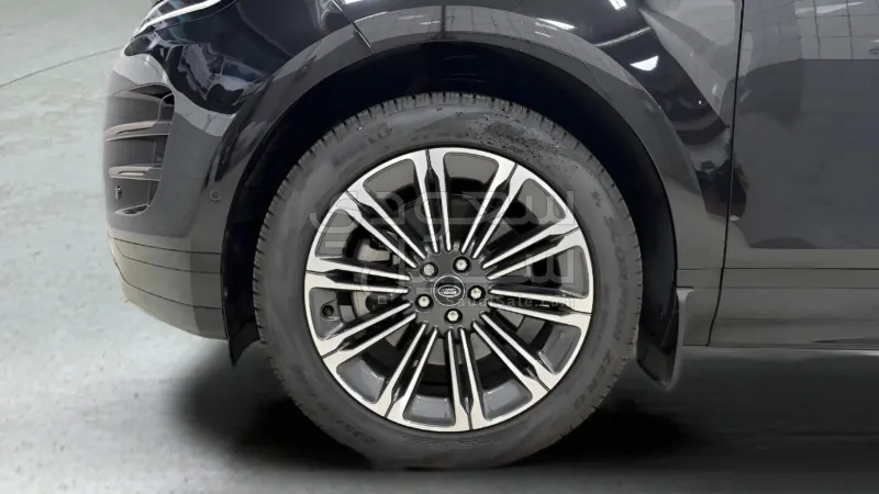 2025 لاند روفر رينج روفر ايفوك داينمك