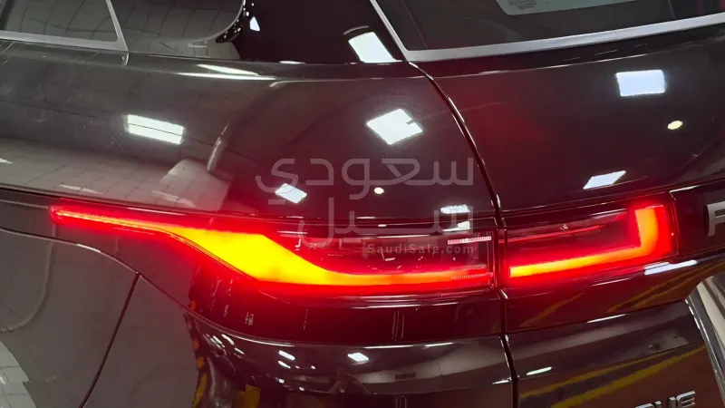 2025 لاند روفر رينج روفر ايفوك داينمك