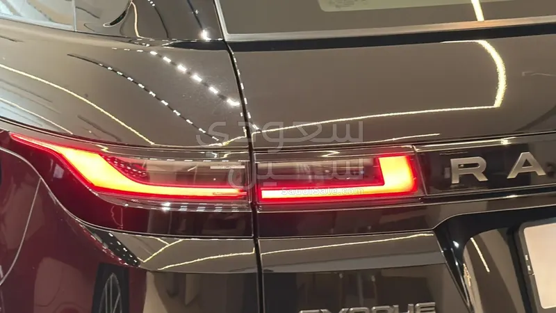 2025 لاند روفر رينج روفر ايفوك داينمك