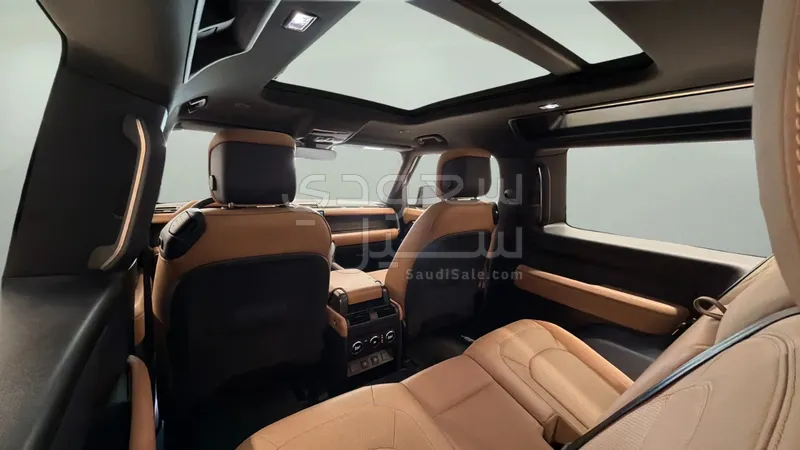 2025 لاند روفر ديفيندر اتش اس اي