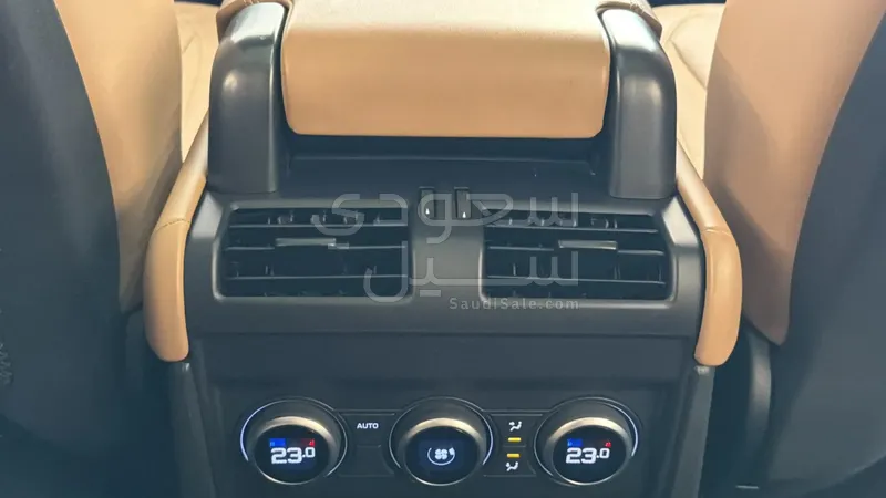 2025 لاند روفر ديفيندر اتش اس اي