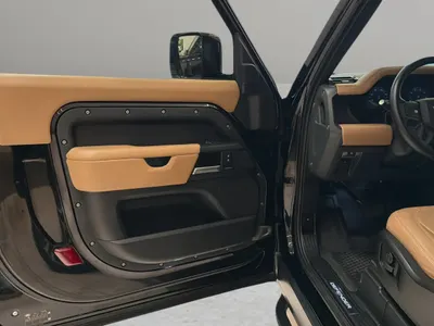 2025 لاند روفر ديفيندر اتش اس اي