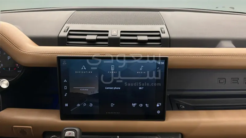 2025 لاند روفر ديفيندر اتش اس اي