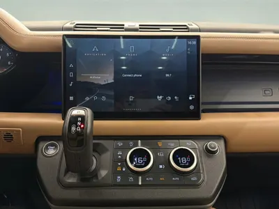 2025 لاند روفر ديفيندر اتش اس اي