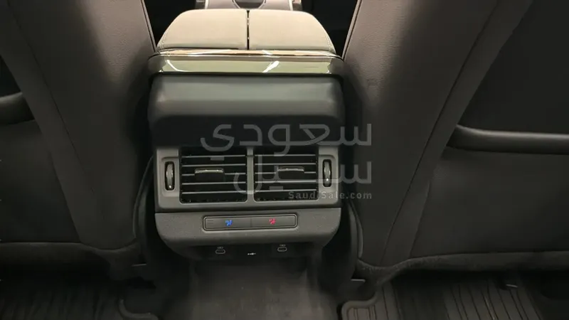 2025 لاند روفر رينج روفر ايفوك داينمك