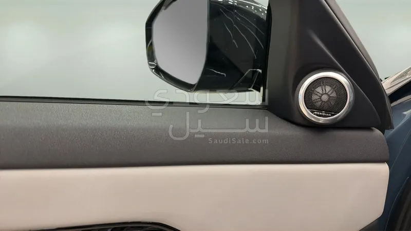 2025 لاند روفر رينج روفر ايفوك داينمك