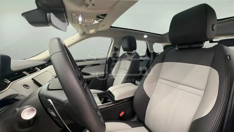 2025 لاند روفر رينج روفر ايفوك داينمك