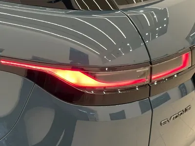 2025 لاند روفر رينج روفر ايفوك داينمك