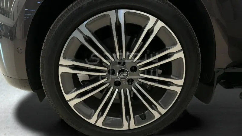 2025 لاند روفر رينج روفر اوتوبيوغرافي