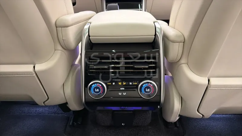 2025 لاند روفر رينج روفر اوتوبيوغرافي