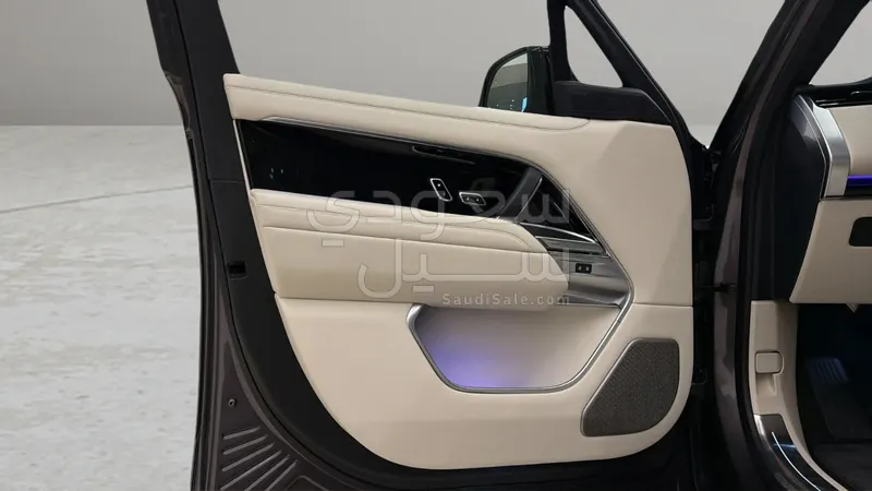 2025 لاند روفر رينج روفر اوتوبيوغرافي