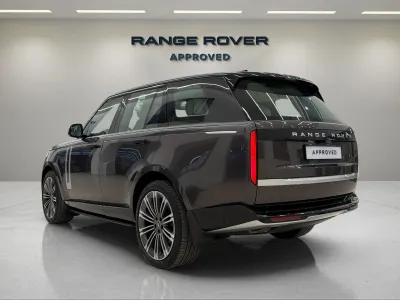 2025 لاند روفر رينج روفر اوتوبيوغرافي