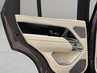 2025 لاند روفر رينج روفر اوتوبيوغرافي