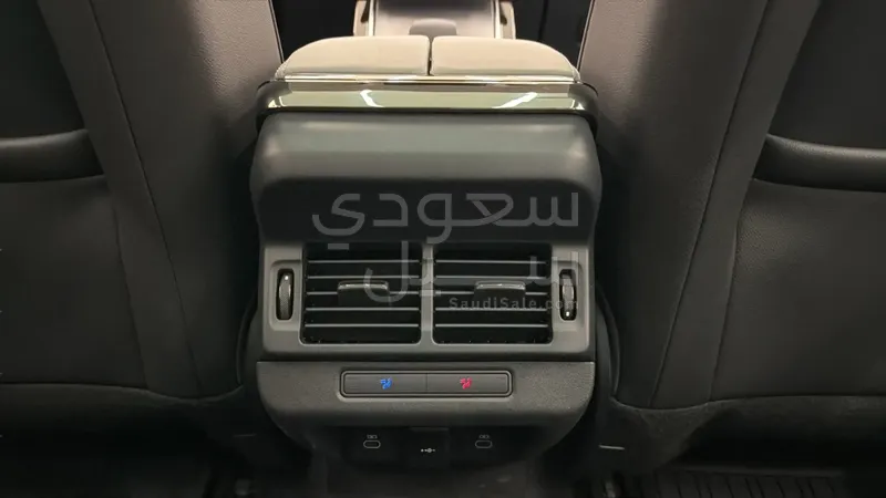 2025 لاند روفر رينج روفر ايفوك داينمك