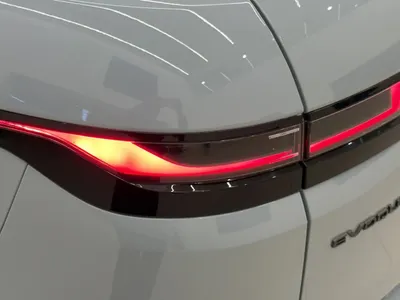 2025 لاند روفر رينج روفر ايفوك داينمك