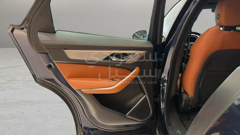 2024 جاكوار اف-بيس ار دايناميك