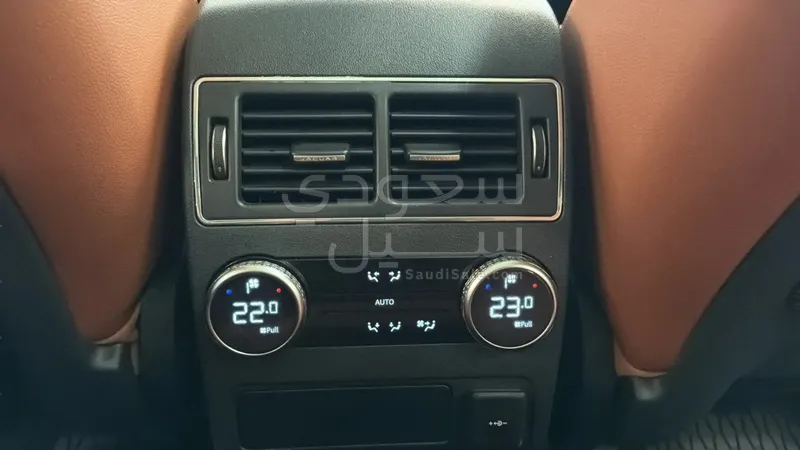 2024 جاكوار اف-بيس ار دايناميك