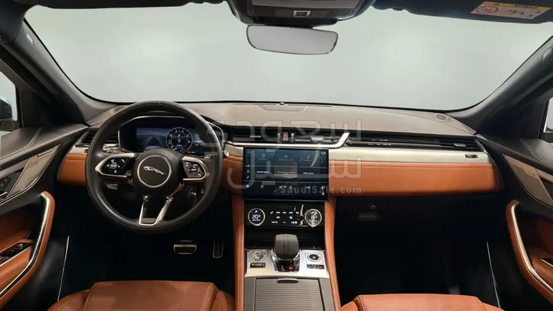 2024 جاكوار اف-بيس ار دايناميك