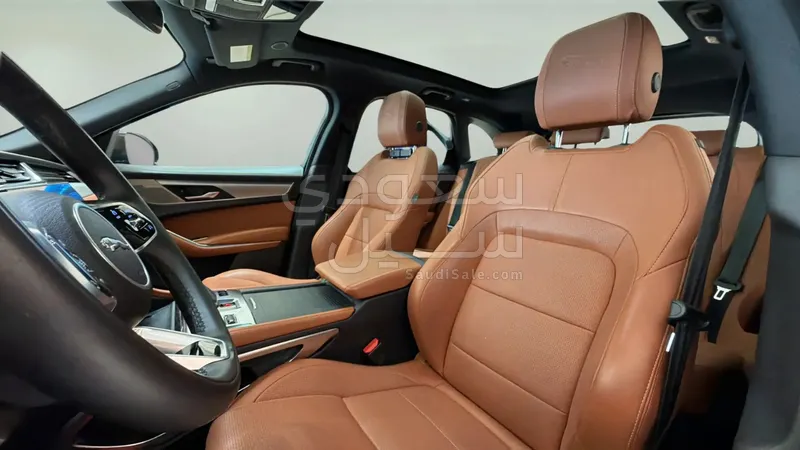 2024 جاكوار اف-بيس ار دايناميك