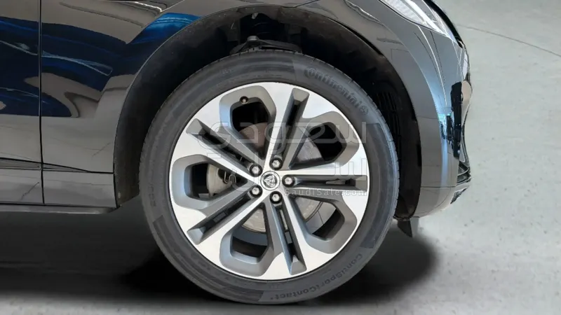 2024 جاكوار اف-بيس ار دايناميك