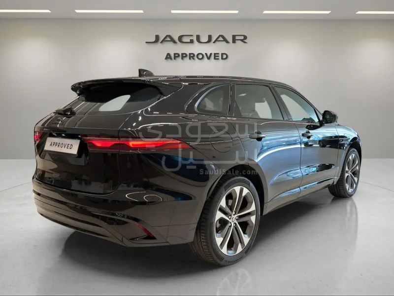 2024 جاكوار اف-بيس ار دايناميك