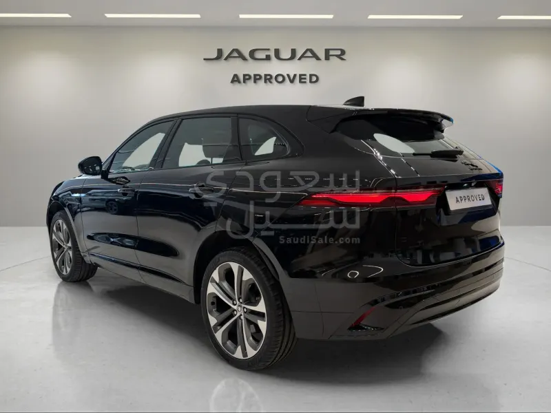 2024 جاكوار اف-بيس ار دايناميك