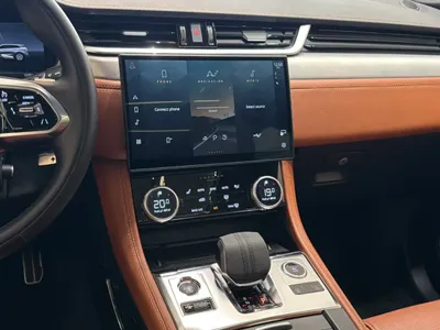 2024 جاكوار اف-بيس ار دايناميك