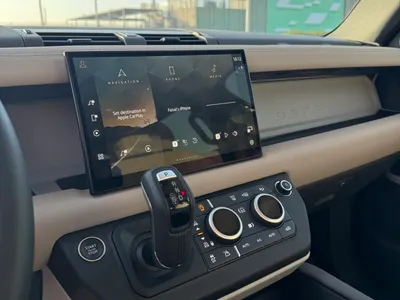 2023 لاند روفر ديفيندر 110