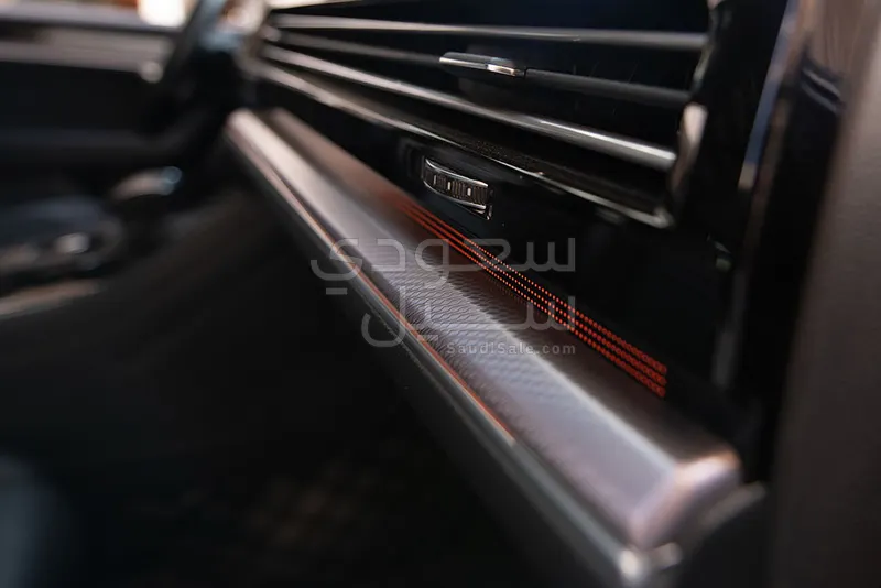 2021 فولكس واجن طوارق أر - لاين