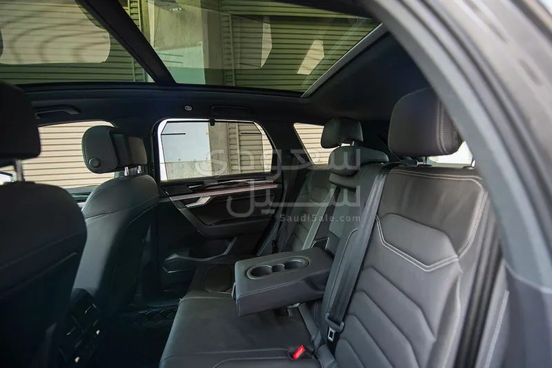 2021 فولكس واجن طوارق أر - لاين