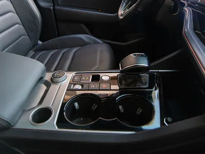 2021 فولكس واجن طوارق أر - لاين