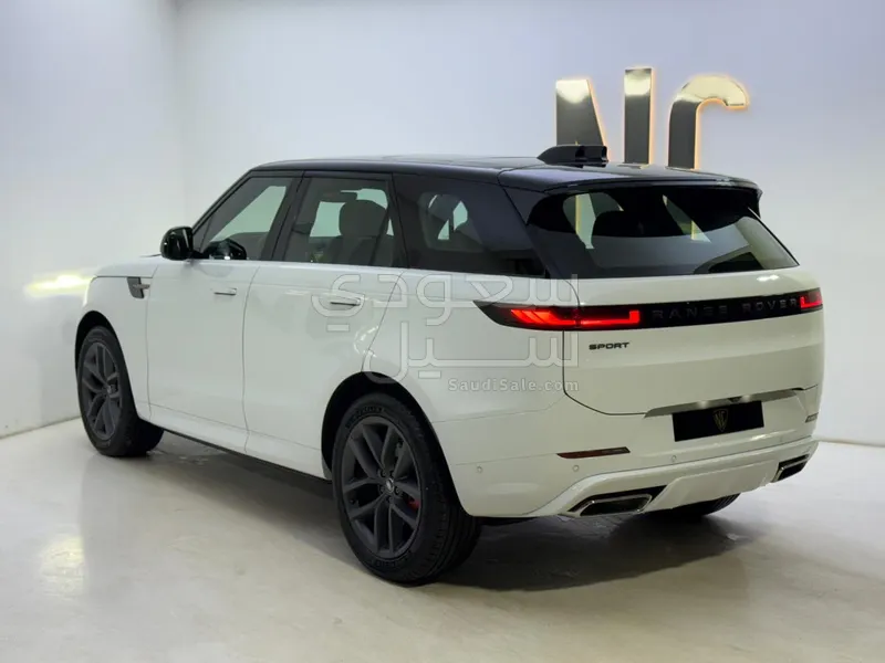 2025 لاند روفر رينج روفر سبورت اس اي