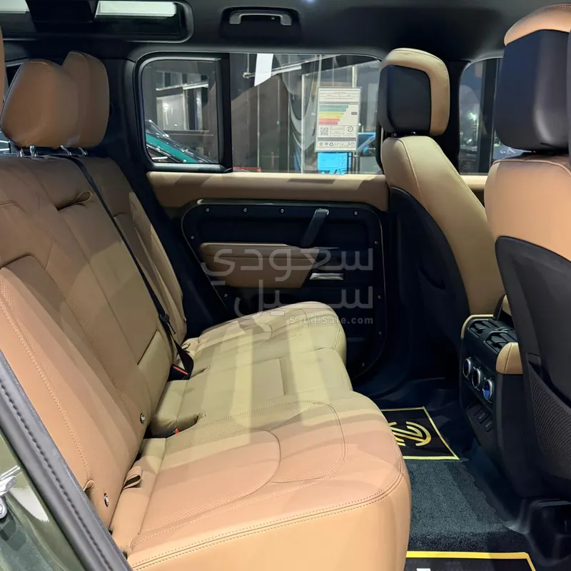 2026 لاند روفر ديفيندر اتش اس اي