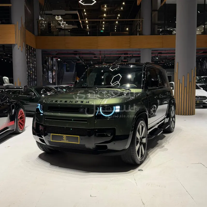 2026 لاند روفر ديفيندر اتش اس اي