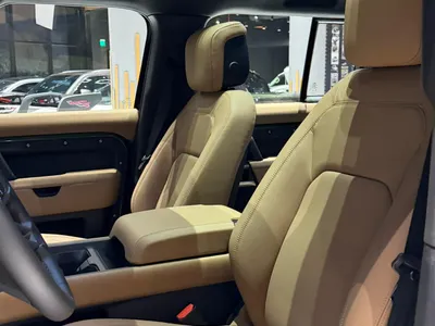 2026 لاند روفر ديفيندر اتش اس اي