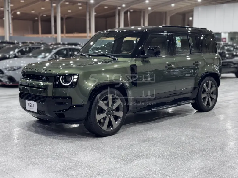 2026 Land Rover Defender X dynamic