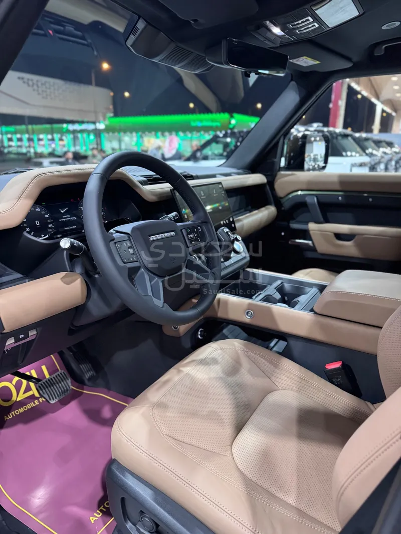 2026 Land Rover Defender X dynamic