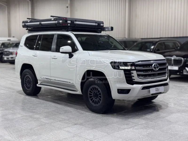 2022 Toyota Land Cruiser GXR