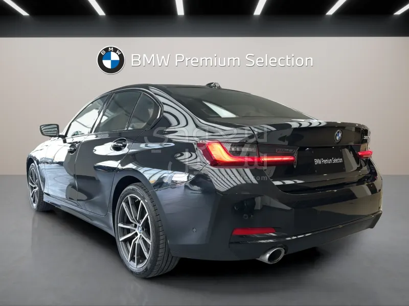 2024 بي ام دبليو الفئة الثالثة 320 أي