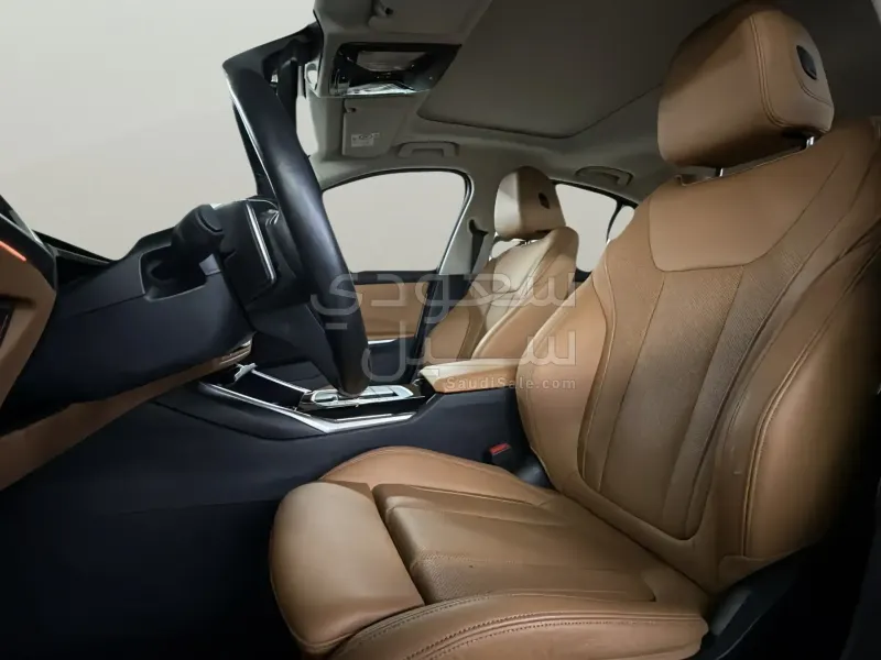 2024 بي ام دبليو الفئة الثالثة 320 أي